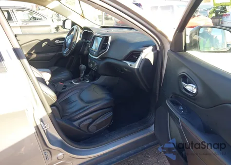 2016 Jeep Cherokee Trailhawk from USA, damaged, VIN 1C4PJMBS3GW335360